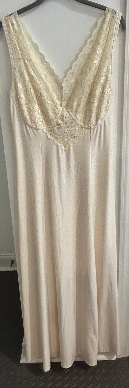 Soft Surroundings Romantic Ivory Lace Bust Sleep Dress Loungewear